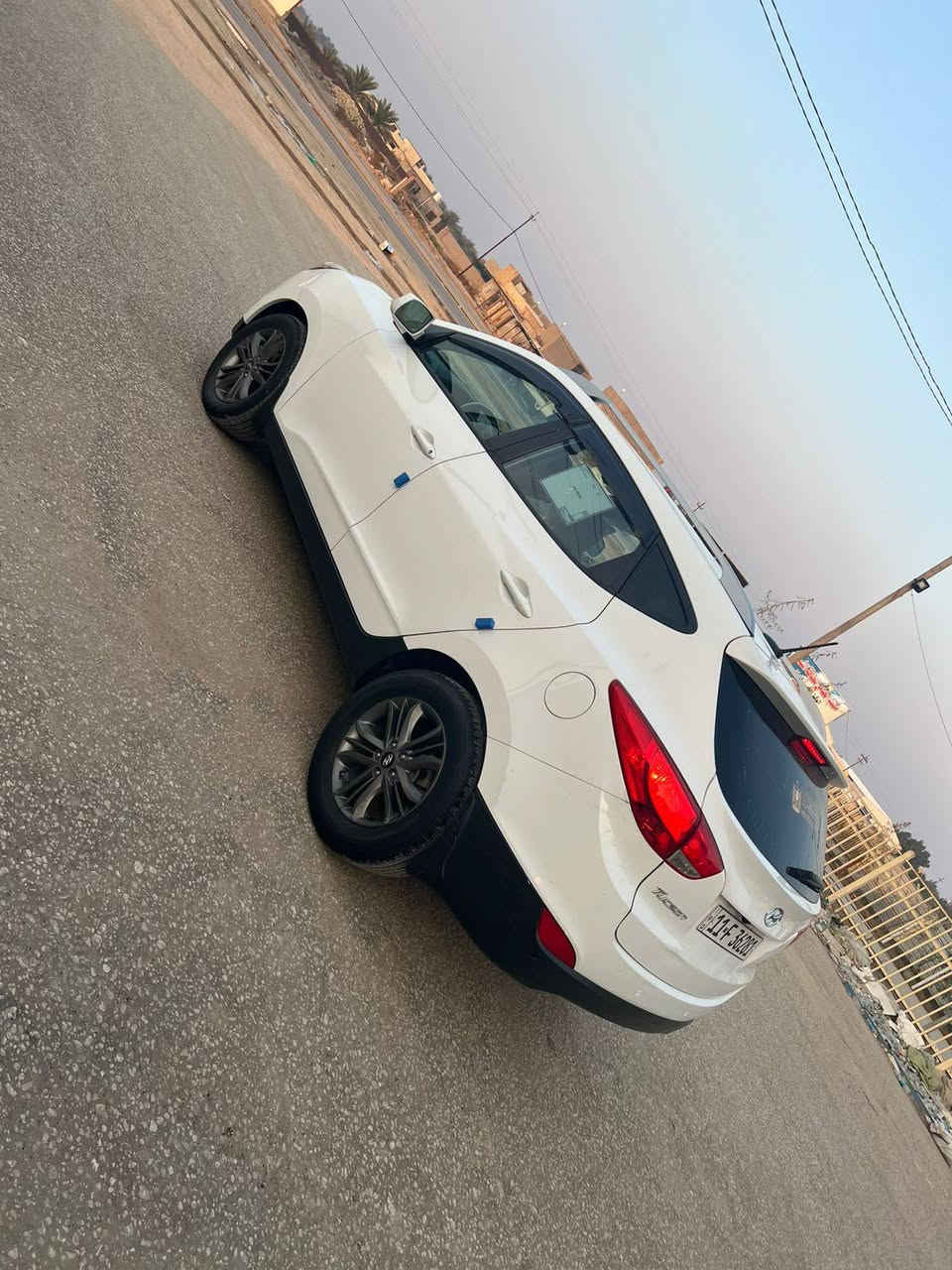 سلام عليكم ورحمه الله وبركاته 
توسان موديل 2015 امريكي ...
حادثه فقط دعاميه بدون حادث سياره مكفوله من قطرات صبغ 
رقم بغداد جديد 
هزه وسنويه الحد 2030
سياره جديده داخل وخارج 
مكينه 2000 ...GDi عل وضع شركه ........سياره ادامه كامله 
-----------------------------------------
تخم تاير جديد 
بطاريه جديده 
حداديه خلفي امامي جديده 
تبريد ثلج ++
تدفئه شغاله 
لايت زنون عالي ناصي 
لد امامي +خلفي ....
سياره ستخدام شخصي
ماشيه 100 وقابل زياده 
شاشه كامره......
سستم صوت انفنتي 
فول تحكم ستيرين 
مانع نزلاق .........
تخم دسكات جديد.......
-----------------------------------------
السعر 139 وبيه مجال شي بسيط ......مكان سياره بابل ....
‏‪***********‬‏
‏‪***********‬‏
