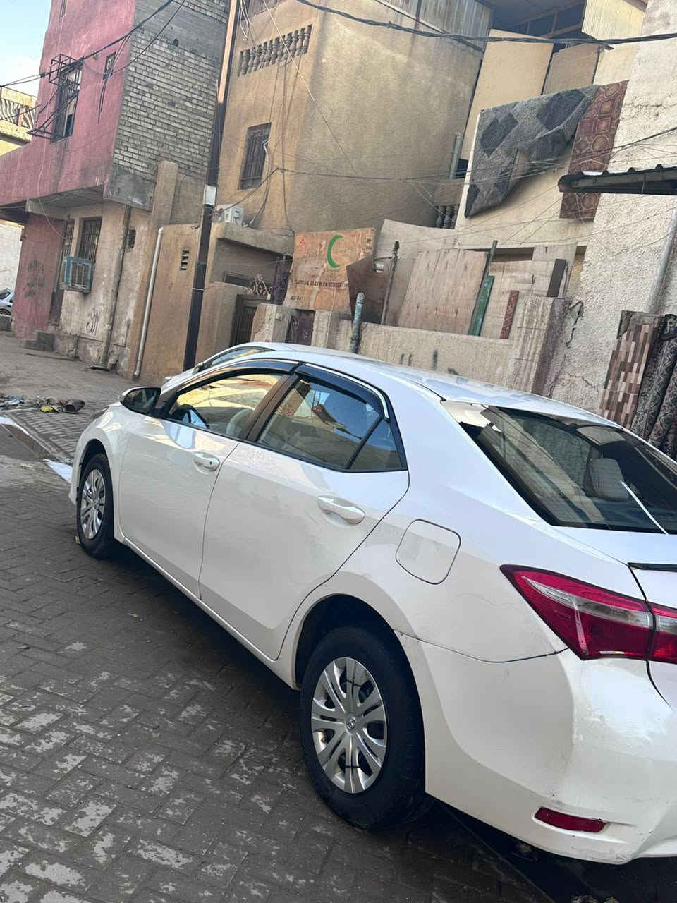 مراوس فقط  كورلا 2015 خليجي بدون ضربة بيها صبغ ٤ قطع اثر شخوط بدون اي ضربة بجم كبس لغود شواصي مكفولات محرك كير مكفولات تخم تاير رقم اربيل جديدة تحويل شوكت متريد محرك 1800 السعر 120 وبيها مجال رقم الهاتف *********** الاتصال بي واتساب مكاني بغداد فقط مراوس شعندك نزل
