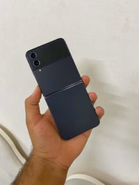 سامسونج Z Flip4 • ١٢٨/٨ • بطارية ٩٨٪