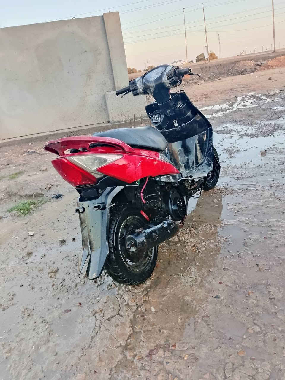 كامكوو للبيع عوزها كابريتر وقايش مكينه مابيها شي شغاله 150وبيها مجال ‏‪***********‬‏
