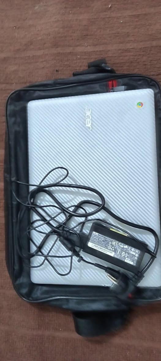 السلام عليكم ورحمة الله
لابتوب نوع أيسر نظام أندرويد حجم الشاشة 14 ذاكره ٦٤ نضيف جدا استخدام دراسه وعمل
السعر ٩٠ وبي مجال
***********
