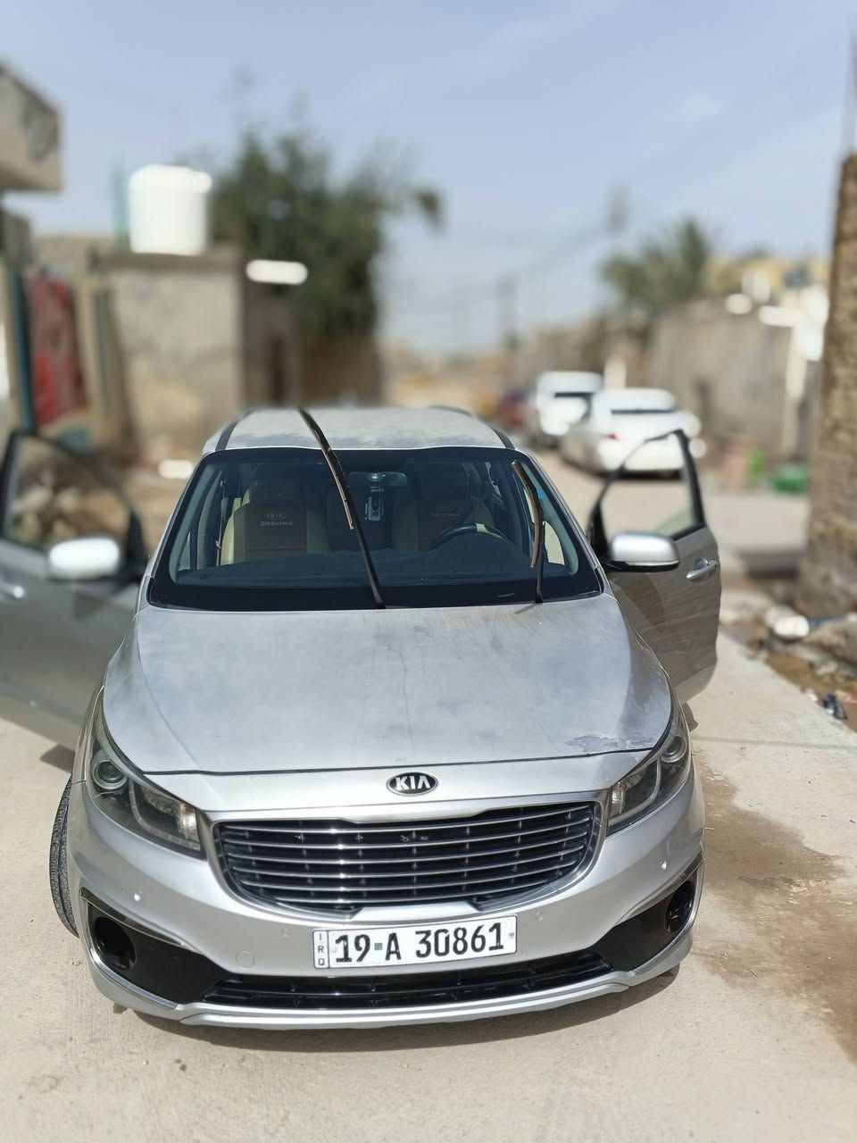 سلام عليكم للبيع كيه سيدونه موديل 2017 مواصفات مرايات شفط حساسات امامي وخلفي شاشه وكامره بيبان كهرباء بردات بلاديه محرك وكير خير من الله مكفولات  رقم نكليزي بسمي مداور ثاني يوم سعر 185 بيهه مجال  مكان ناصريه استفسار رقم *********** بي واتساب
