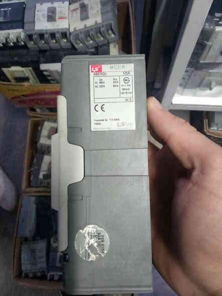 سلام عليكم ورحمه الله وبركاته
تم الوصول وجبه من القواطع ثنائي 100/125 امبير اصلي كوري باله اصلي جدا نضيف معه ضمان ارخص الاسعار التنافسية 
الاستفسار *********** يوسف الكعبي 
خدمه توصيل جميع محافضات العراق 
العنوان بغداد الشورجه عكد النصارى
