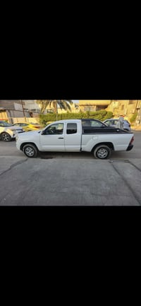 مراوس فقط تاكوما 2015 رقم بغداد  العنوان ابو غريب ش الزيتون ٠٧٨٣٨٧٦٤٤٥...