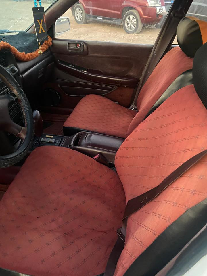 سيارة كرستا شطح تكم  ياباني محرك ٦ سلندر ٢.٥ كله نظيف وكير نظيف سيارة جديدة حلوة كاعدة بدون صبغ بيها ضربة خفيفة بالبنيد موديل ٩٢ سنوية لل ٢٧ 
اريد مراوس مارسيدس موديل ٩٢ او ٩١ نظيفة وياريت من ديالى قريب عليه وانطي فرق نتفاهم 
للتواصل ***********
