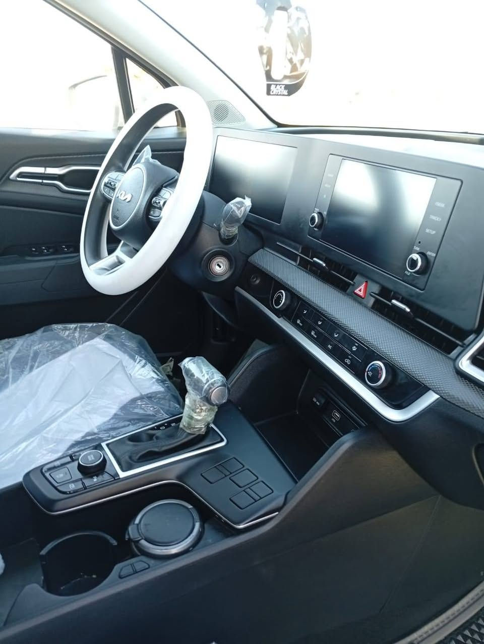 كيا سبورتج موديل ٢٣ امريكي حادثه جاملغ امامي جهة السائق ونصف البنيد باسمي هزه وبراد وسنويه عظم عاج موصفات عاديه تحكمات ستيرن  دشبول إلكتروني تحديد مسار رادار امامي وخلفي لون مميز رصاصي لايت لد مانع تصادم  تخم تيرات ماشيه ٤٢ حقيقي تبريد امامي وخلفي قياده ذاتيه  سعرالبيع بيع مستعجل ١٨٥$ بيه مجال للاتصال *********** او***********.وتساب موجود
