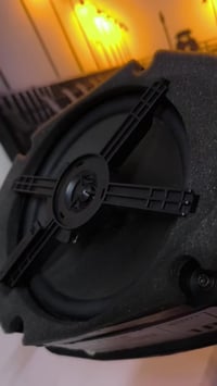 سماعات سيارة • بيضوي • نظيفة