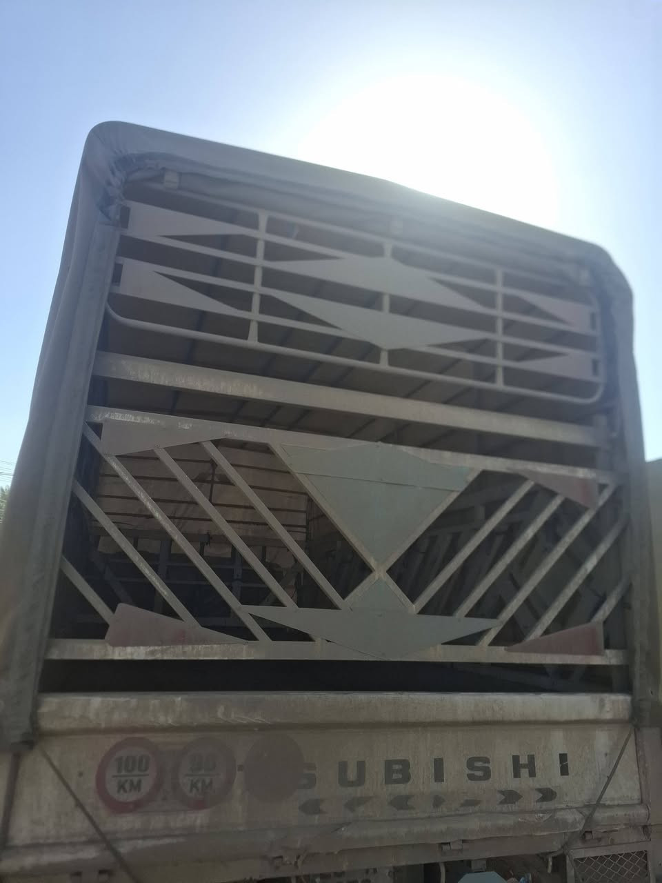 بدي للبيع السعر ١٤ ورقه ***********
