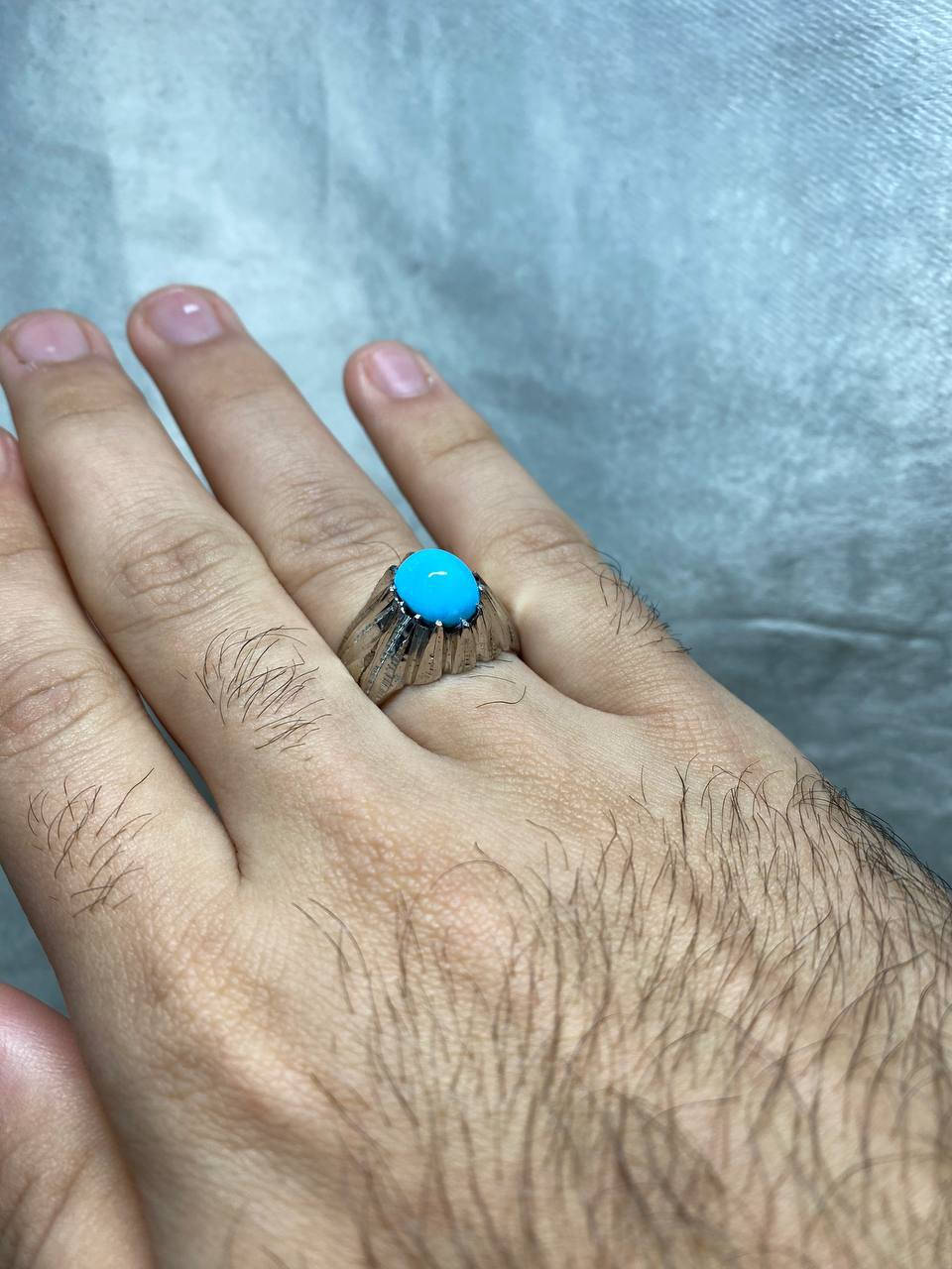 اللهم صل على محمد وآل محمد
خاتم من الفيروز النيشابوري لبة سمائية صافية 
مقاس الخاتم 22 مقاس الحجرة 1 سانتيم 
مصاغ يدوي ثقيل جميلة ( رحيمي ) 
للاستفسار خاص او واتساب *********** 
توصيل جميع محافظات العراق 🚘
