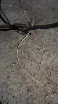 ظفيره كهرباء حجم 90 لا كطع ولا كص عازل نظيف  طولها 12 متر ونص  0777783...