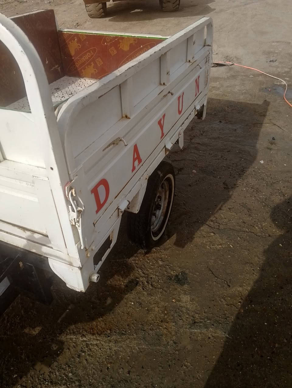 سلام عليكم ستوته موديل 18بدي 20مكينه جديده  25تعميره 25 اوراق سعر 2250وبيه مجال مكاني سوق الشيوخ بل فضليه رقم تلفوني ***********
