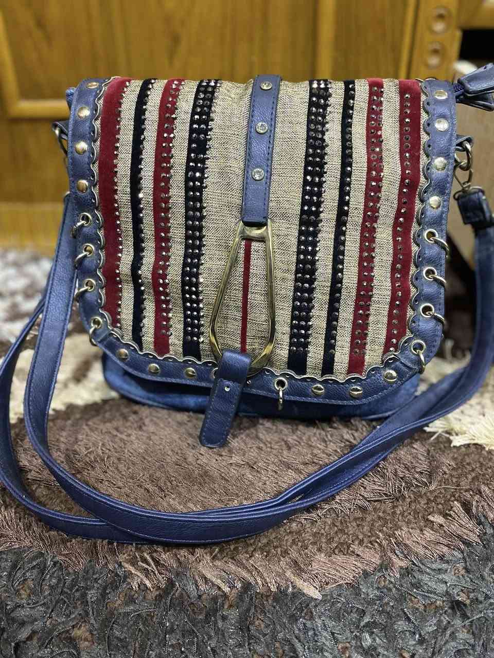 مرحبا
للبيع ماروني ب15والوردي ب7والكابوي ب12وبيهم مجال جداد
مكاني موصل الايسر


**إذا كنت صاحب هذا الإعلان وتريد حذفه لأي سبب، رجاءا أرسل رسالة إلى الدعم الفني**