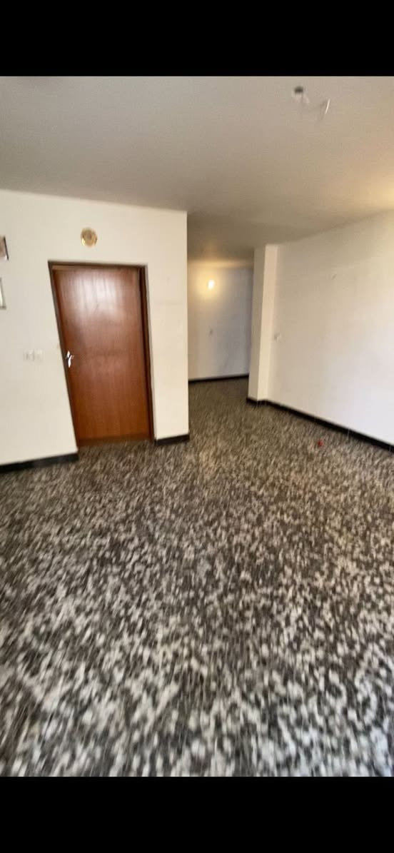 #للايجار__________في__________السيدية
شقة طابق اول نظيفة غرفة صالة مطبخ خدمات 

بدل الايجار ٥٠٠ بي مجال 

للأستفسار آكثر الأتصال على الرقم 

***********

أو زيارة المكتب الكائن في منطقة السيدية 

شارع جامع الأقصى مقابل لحوم جويلي

مكتب المصطفى للاستثمار و التطوير العقاري
