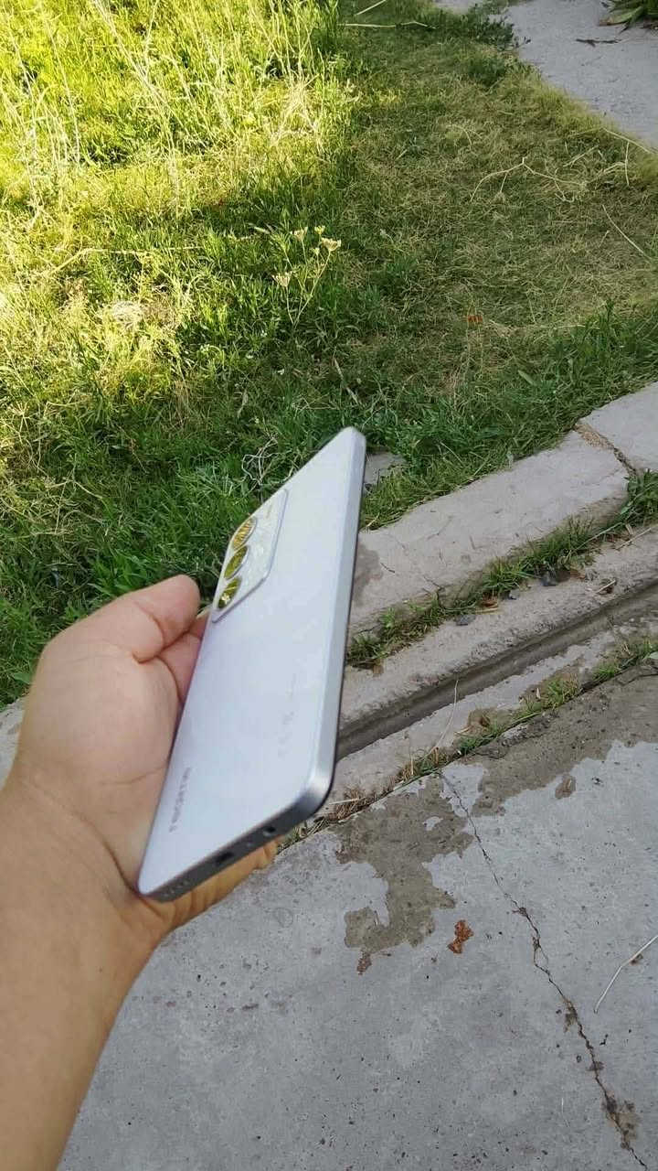 سلام عليكم متوفر جهاز  ريلمي للبيع كلشي شركه بالكارتون شاحنه دعم سريع السعر 180//***********
