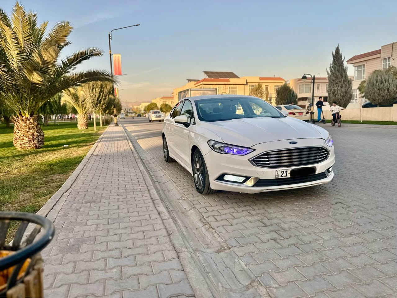 فورد فيوزن ٢٠١٧ 
فورد فيوزن ٢٠١٧.    مكينه ٢.٥ 
كامل لايتو تايه ويلو  ده عامي كراوه به تيتانيوم
بونيدو جامله خ بوياخه به بي ناوگرتن به بي إرباگ 
چوار تايه ي تازه ي له ژيره ته قه و ره قه ي هيچ تيا نيه 
بو زانياري زياتر به يوه ندي بكه
***********
*********** السليمانية, العراق
