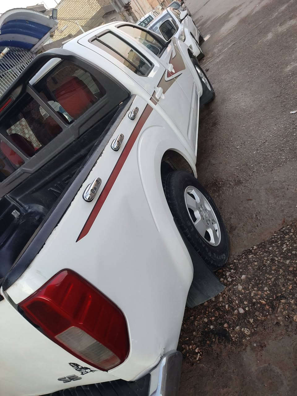 بيكم نيفارا 
موديل 2014 
بيها فقط نص باب صبغ السعر 90 فقط وكاله سياره جاهزه من كلشي كير محرك وتبريد تخم تاير
***********
مكان نجف
