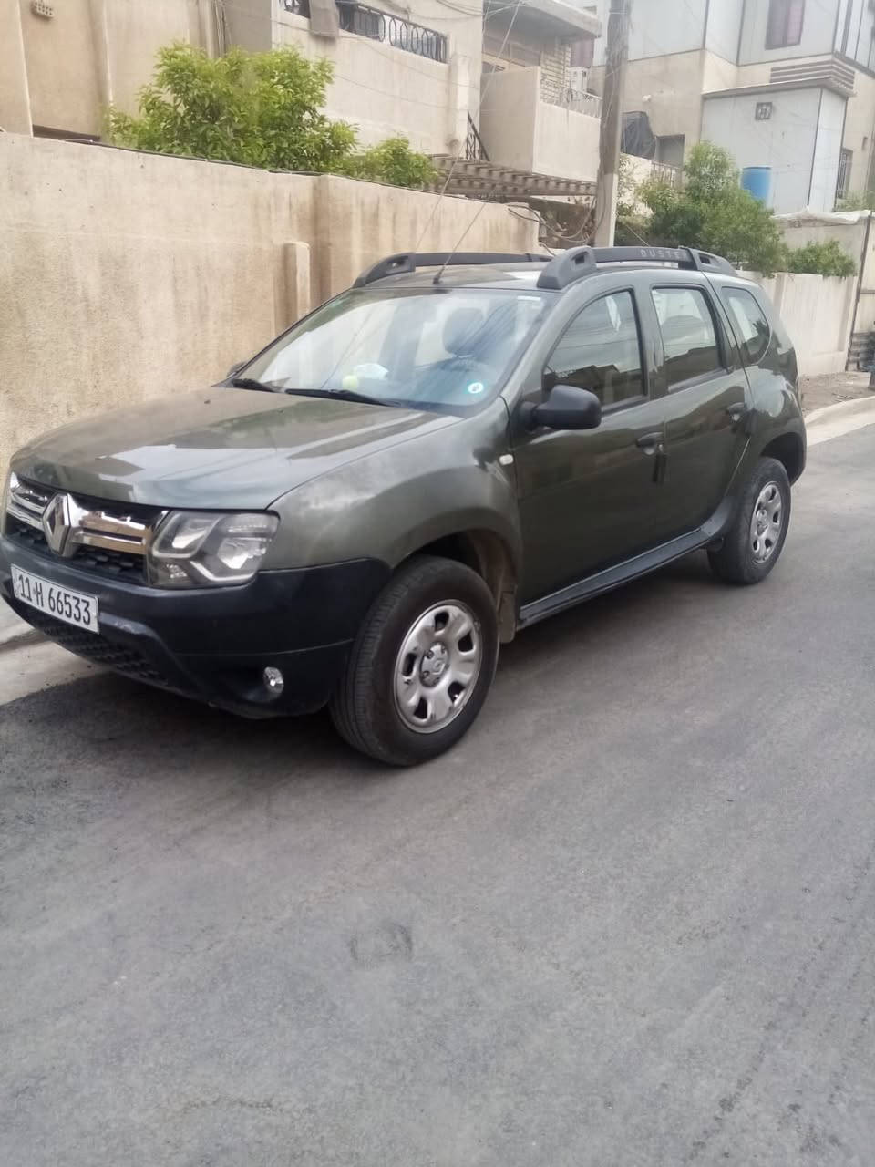 سلام عليكم للبيع رينو داستر موديل 2016 كير محرك تبريد صدر بحالة جيدة كشر نظيف فقط بالحاملغ الخلفي طخة  ..السعر 91 ورقة ..لايوجد مراسلة خاص فقط للتفاصيل اكثر  الاتصال على الرقم ‭ ..0772 287 6024‬
