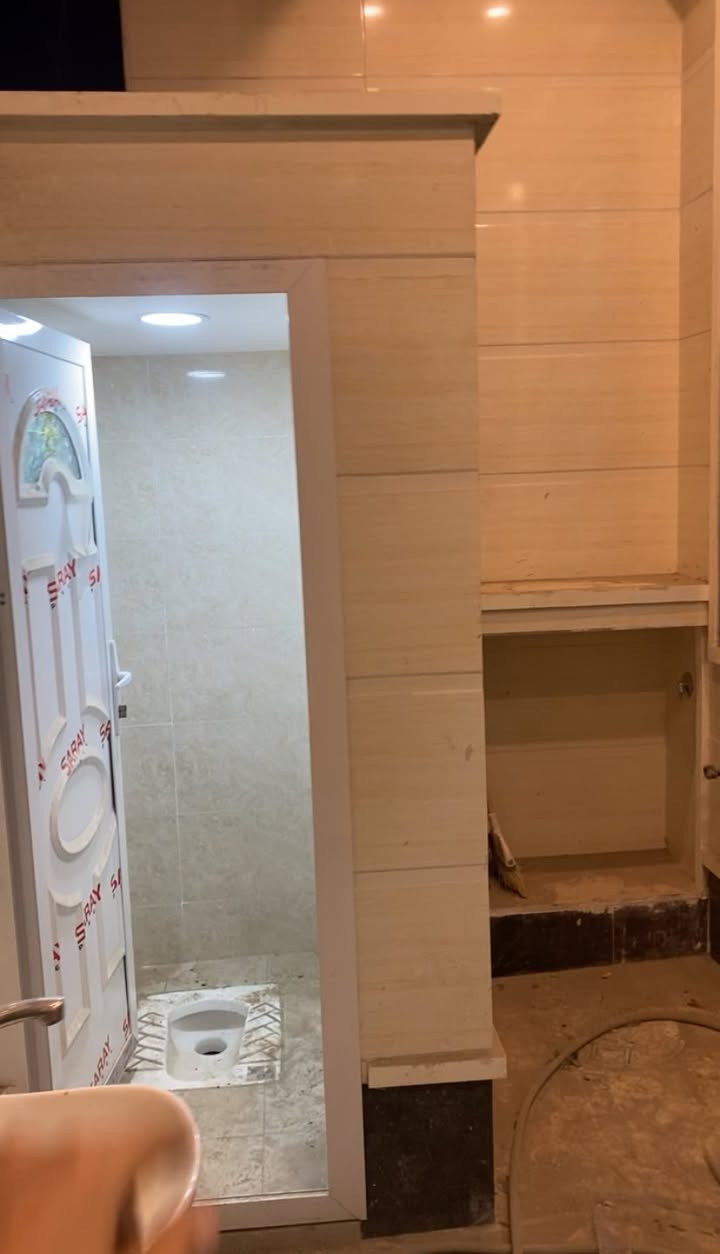 مشتملات تونات 100م و 110 للبيع
يالله 
مشتمل حديث 100م واجهة 5 نزال 20
يحتوي على خدمات خارجيه واستقبال 
ومطبخ حار وبارد و حولي وخدمات وغرفه نوم
وطابق الثاني 3 غرف نوم وبيتونة وسطحين
 
📍حي اور قرب فلكة صباح الخياط
للأستفسار مكتب ارض الخيرات
***********
***********
