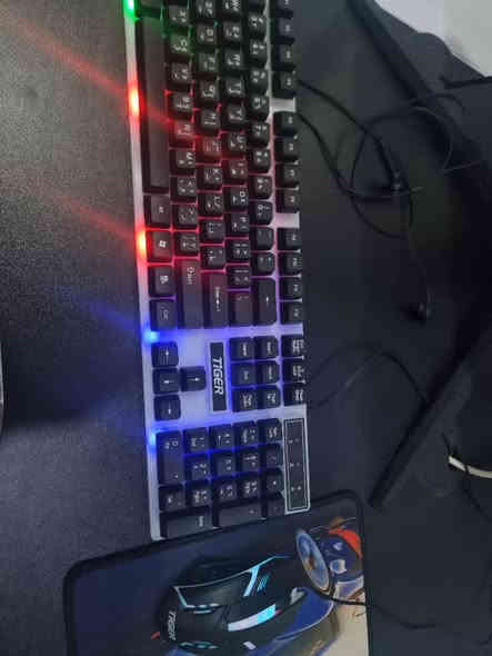 السلام عليكم 
حاسبة pc للبيع المواصفات متوفرة بل صورة مع ميز وسماعة من reddragon وماوس وكيبورد من tiger
حجم ال UPS 2500 offline maxima
وميز ايضا موضح بل صورة استخدام قليل كلش وسبب البيع عدم التفرغ 
ملاحضة( ممتوفرة الكراتين) 
ابيعه شلع ب بمليون و650
للأستفسار :***********
