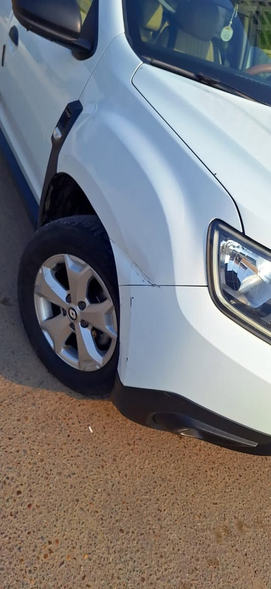 ماشية 52,000 كيلو 
مكفوله محرك وكير 
كير أربع سرعات
محرك سعة 2000cc
اربعه سلندر 
استلام من الشركه 
صيانتها وتبديلات زيت المحرك من الشركه 
البطاريه  والاطارات جديده 
تدفئة تبريد 
قياس الاطارات  16
لون ابيض
كاميرا خلفيه 
حساسات خلفيه 
شاشه اندرويد
مكان السياره بغداد
للاستفسار ***********
