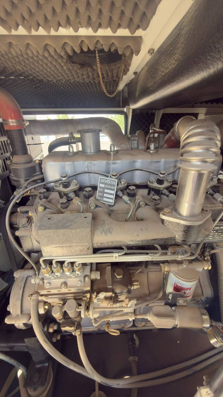 مولده 37KV
جديده مشتغله ساعتين فقط مكينه ازوزه 

سعرها 45$ مكانها الديوانيه 

***********
