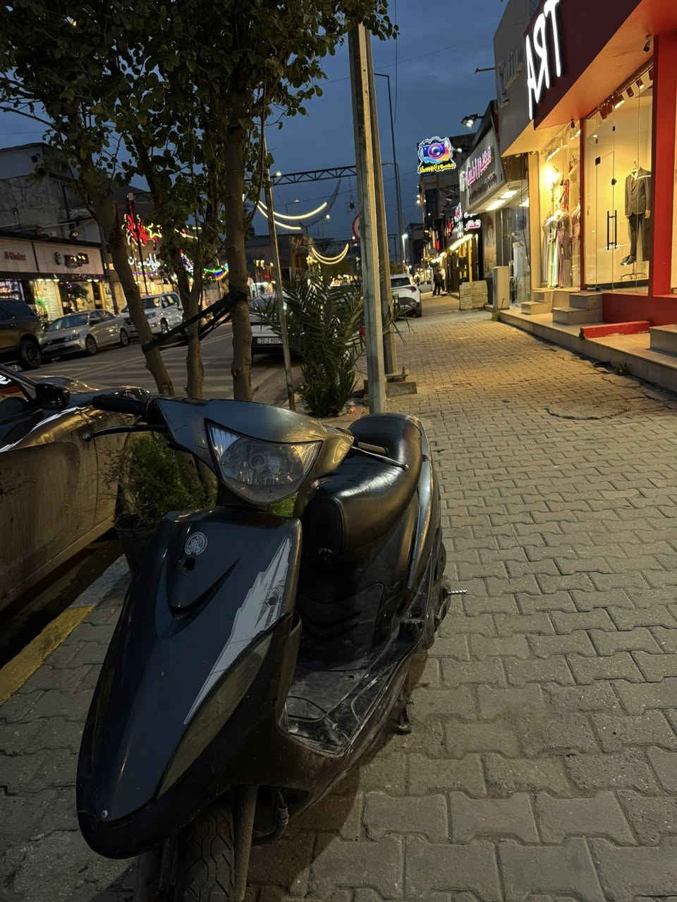 سلام عليكم دراجه ماكس عدله دراجه مكينه زينه الكشر كدامكم دراجه شغاله كلشي مابيه هندر  الرقم ***********
