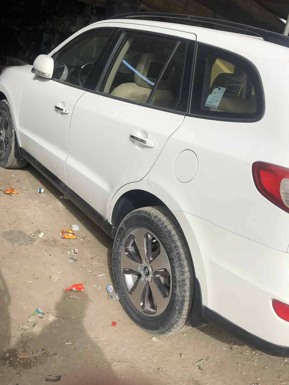 السلام عليكم للبيع سنتافيه 2012لسياره بيه سونار رقم بغداد بسمي السعر 147وبيه مجال مكان بابل بيع مستعجل *********** فول واحد عله واحد
