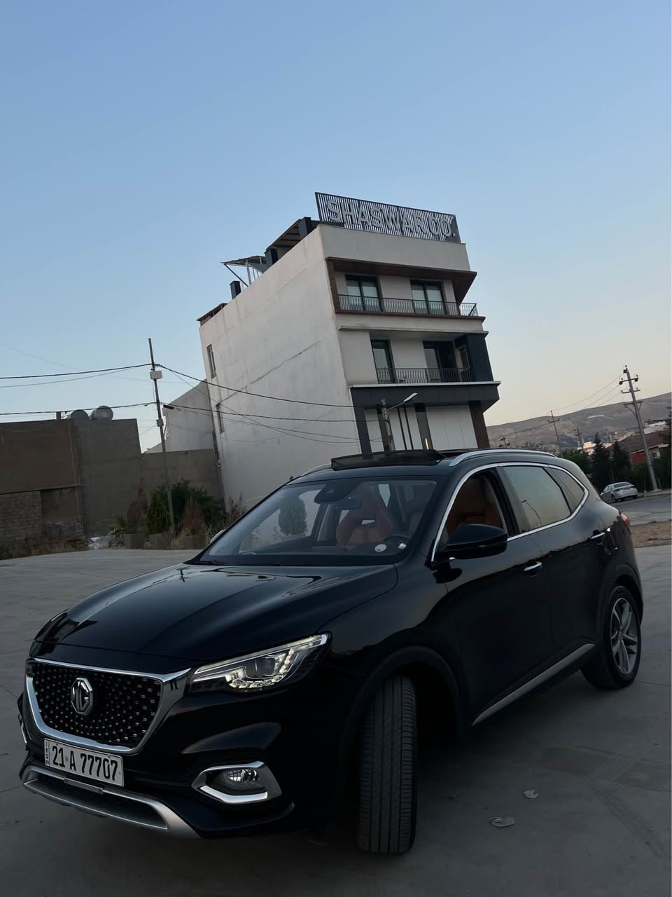ئێمجی HS ٢٠٢٢ قەپات مواسەفات
مەکئنە ١.٥ توربۆ مەکینەیەکی زۆر بەقوەتی لەسەرە
مواسەفات:
شاشە 
کامێرە 
حاسە
بەسمە
گێچ دیجیتاڵ
٥ مۆدی لێخوڕین سپۆرت،کۆمفۆڕت،ئیکۆ،کەستم،سوپەر سپۆڕت

کوشن جلد و شاموا کوشن سیباقی کوشن ساردو گەرم کوشن 
کارەبایی و ناو قەیسی
سەلاجە
کارپڵەی و ئەندرۆید
سنوق شەفت بە ٣ جۆر ئەکرێتەوەو دا ئەخرێتەوە
٢ بەسمە 
تەبردی مەرکەزی
پانۆڕامایەکی زۆر گەورە
ڕاداری ئاوێنەکان
سیستەمی کلیلی زیرەک لە ڕێگەی بەسمەوە ئەتوانی جامەکان بکەیتەوەو دایخەیتەوە 
سەقف پانۆڕامایەکی زۆر گەورە
سیستەمی پاکردنەوەی هەوای ناو سەیارەکە AIR FRESH
تراکشن کۆنترۆڵ
ئۆتۆ هۆڵد 
مۆدی لێژایی
گێر ئۆتۆماتیک و عادی و گێر لە سووکان
ئەمبێنت لایت کە داشبوڵ و ناو دەرگاکان گڵۆپە و بەدڵی خۆت گڵۆپەکانی ئەگۆڕیت بیلادییە و بۆی دانەندراوە
ئاوێنە ئیشارەت
٤ جام ئۆتۆ 
سەیارەکە بێ بۆیاخە بێ ساردە بێ شووختە 41 هەزار ڕۆشتووە 
بۆ زانیاری زیاتر
***********
*********** السليمانية, العراق
