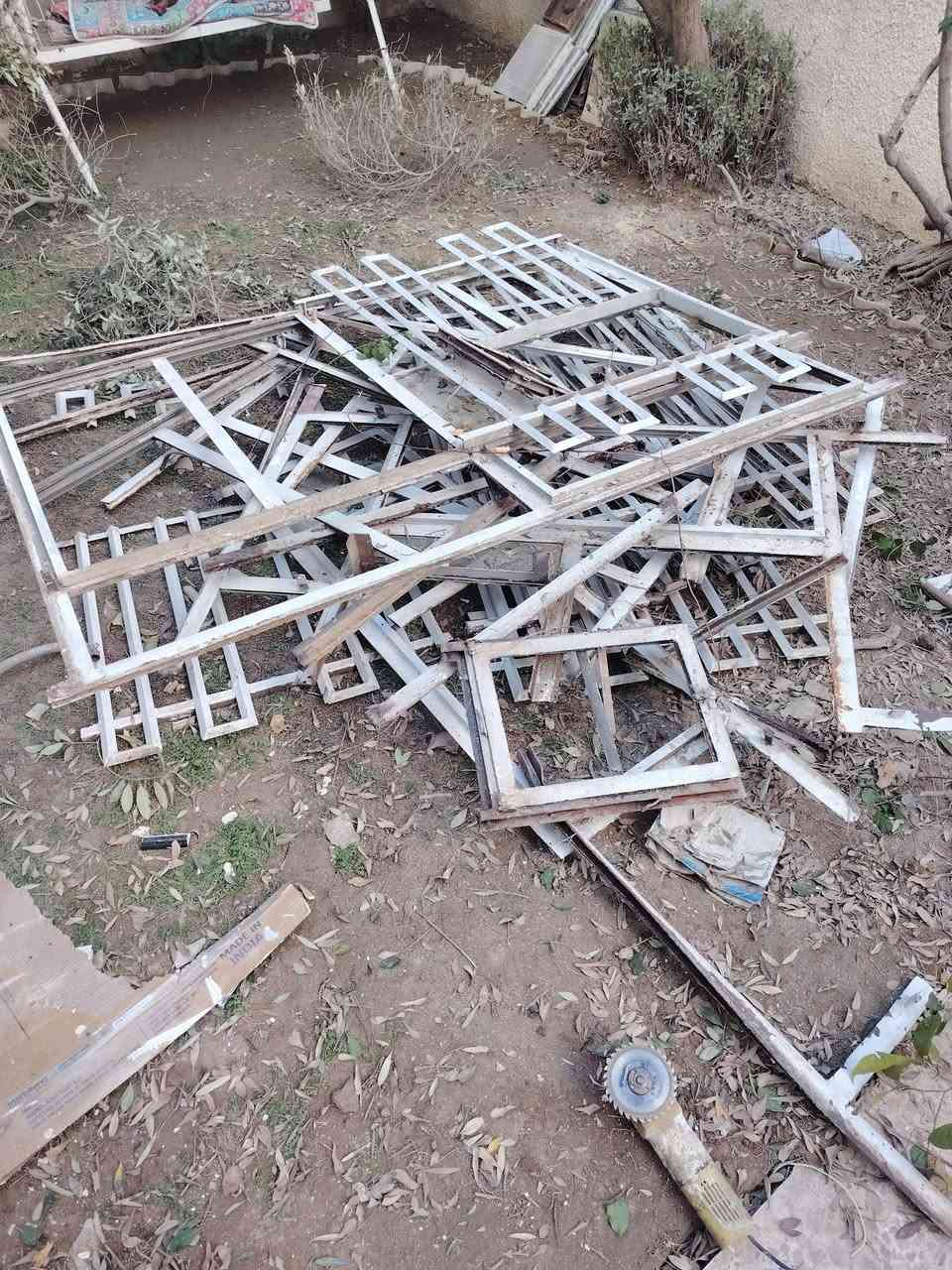 سلام عليكم عندي هذا الحديد للبيع *********** بالسيديه
