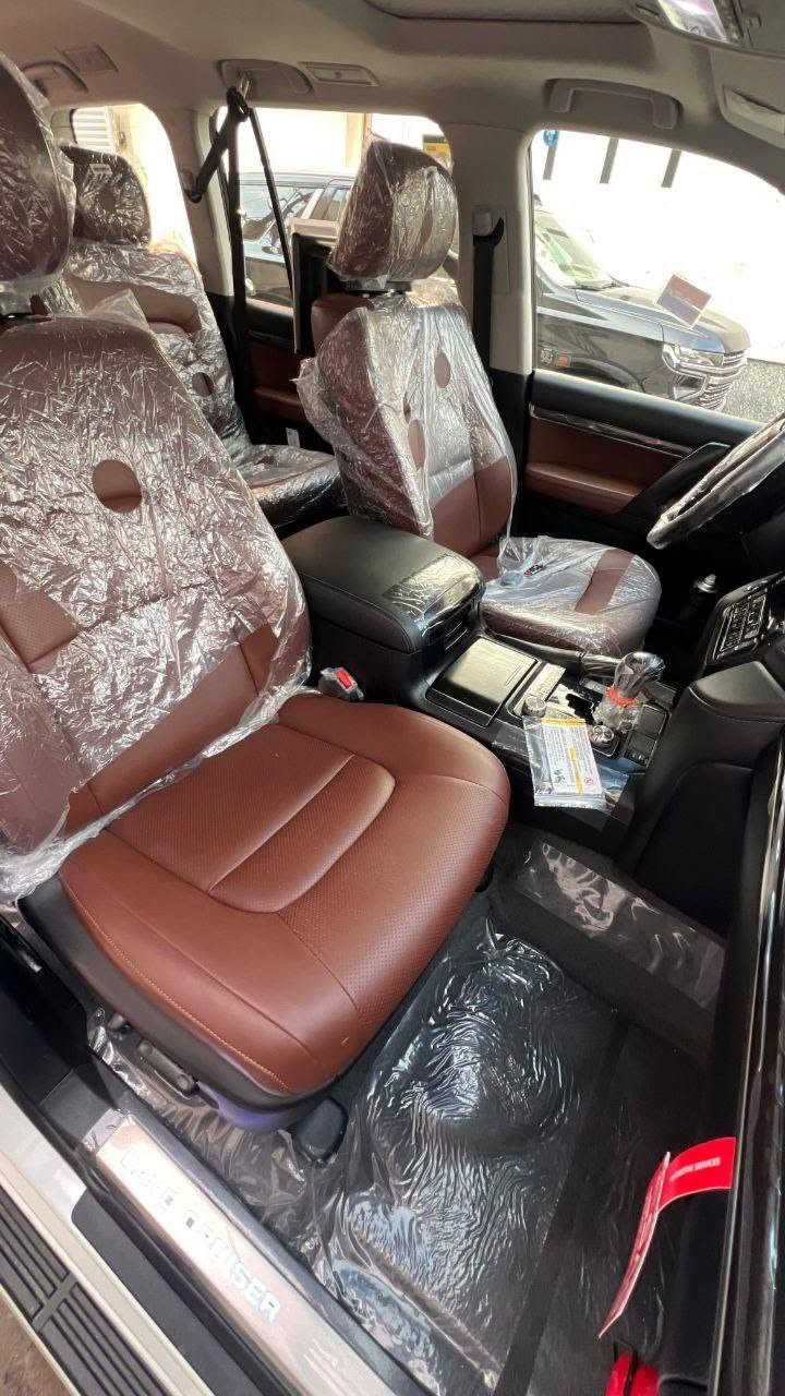 السلام عليكم
GXR 2021 V8 grand touring sas
تويوتا لاندكروز جكسارة موديل 2021
كفالة عامة بدون صبغ بدون بارد بدون تكحيل السونار موجود
ماشية ٤١ الف كيلو فقط
باب اول فول مواصفات
كشنات جلد لون جوزي
فتحة سقف
بصمة
كامرة وحساسات
باب جنطة كهربائي
تشغيل عن بعد
وباقي المواصفات المعروفة
السيارة نظيفة جدا جدا جدا وجاهزة من كلشي ما شاء الله
رقم اربيل باسمي تحويل مباشر
مكان السيارة بصرة 
السعر المطلوب ٥٨٠ ورقة
للاتصال ***********
