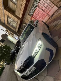 Bmw 330e  2023 بانزين وهايبرد وكهرباء  فول مواصفات داخل جكليتي  داتا ش...