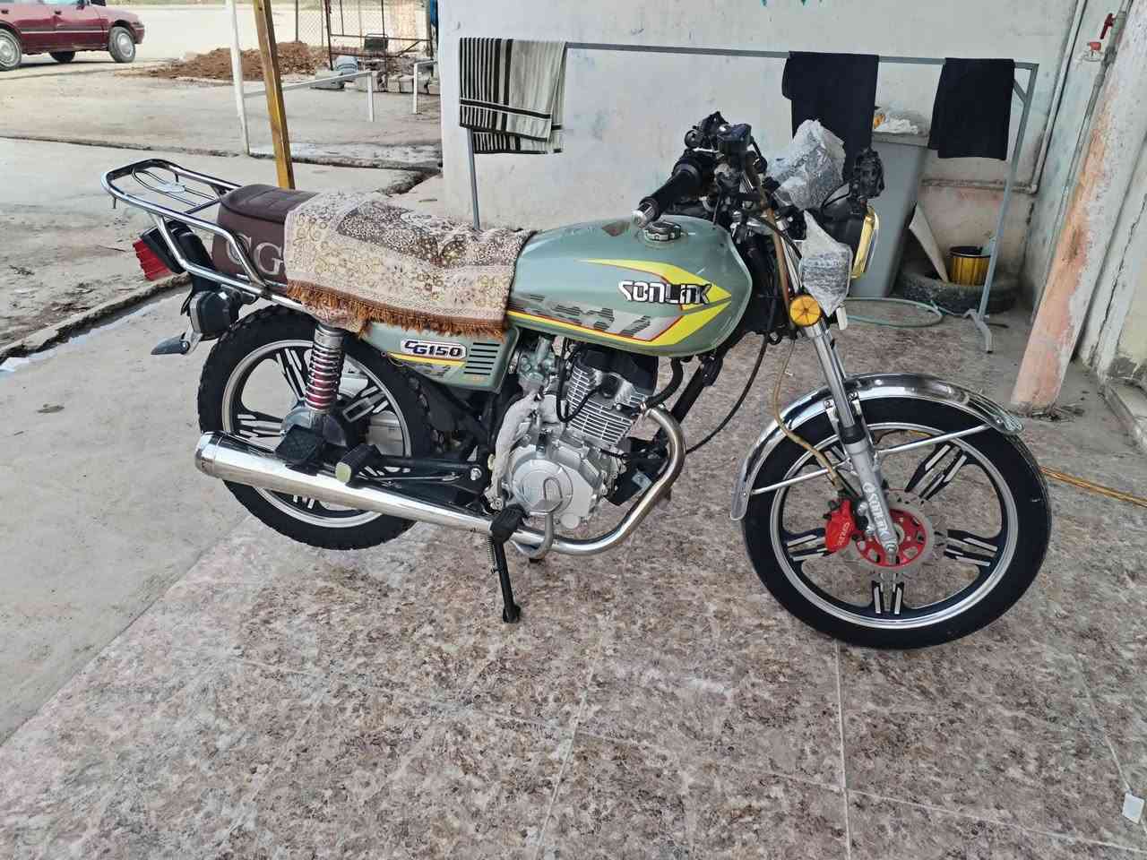 السلام عليكم موطور موديل 2023 
محرك شرط ما مفتوح 
منفيس  ريمون. سويج
  525 وبي مجال.  ***********
