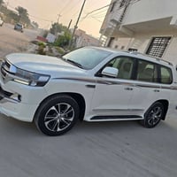 لاندكروز ٢٠٢٠ • ٤٠٠٠ V6 • ماشي ٨٤٠٠٠