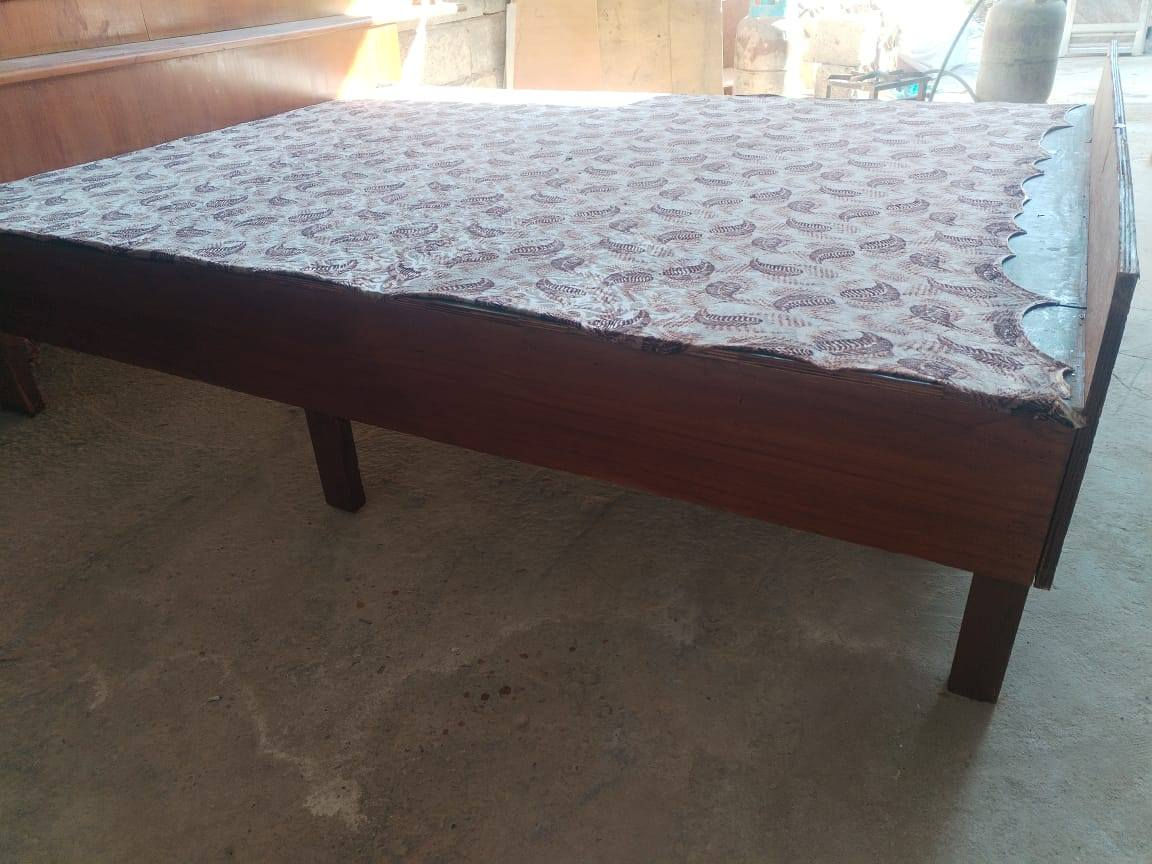 سرير نفرين حطاطة 85
كاونتر قطعتين بدون سنك 225
بوفية حطاطة 100
العنوان قرية مختار ***********بي واتساب
