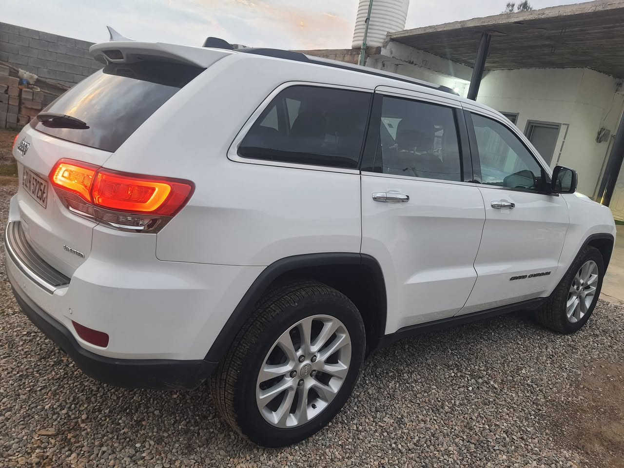 جيب لاريدو 2017 رقم اربيل  لمتد بختصار انطيها بشرط ماشيه 125ml كلشي بشرط المكان كلار سياره بأسمي واحد ع واحد  ***********  السعر 245 بيها مجال
