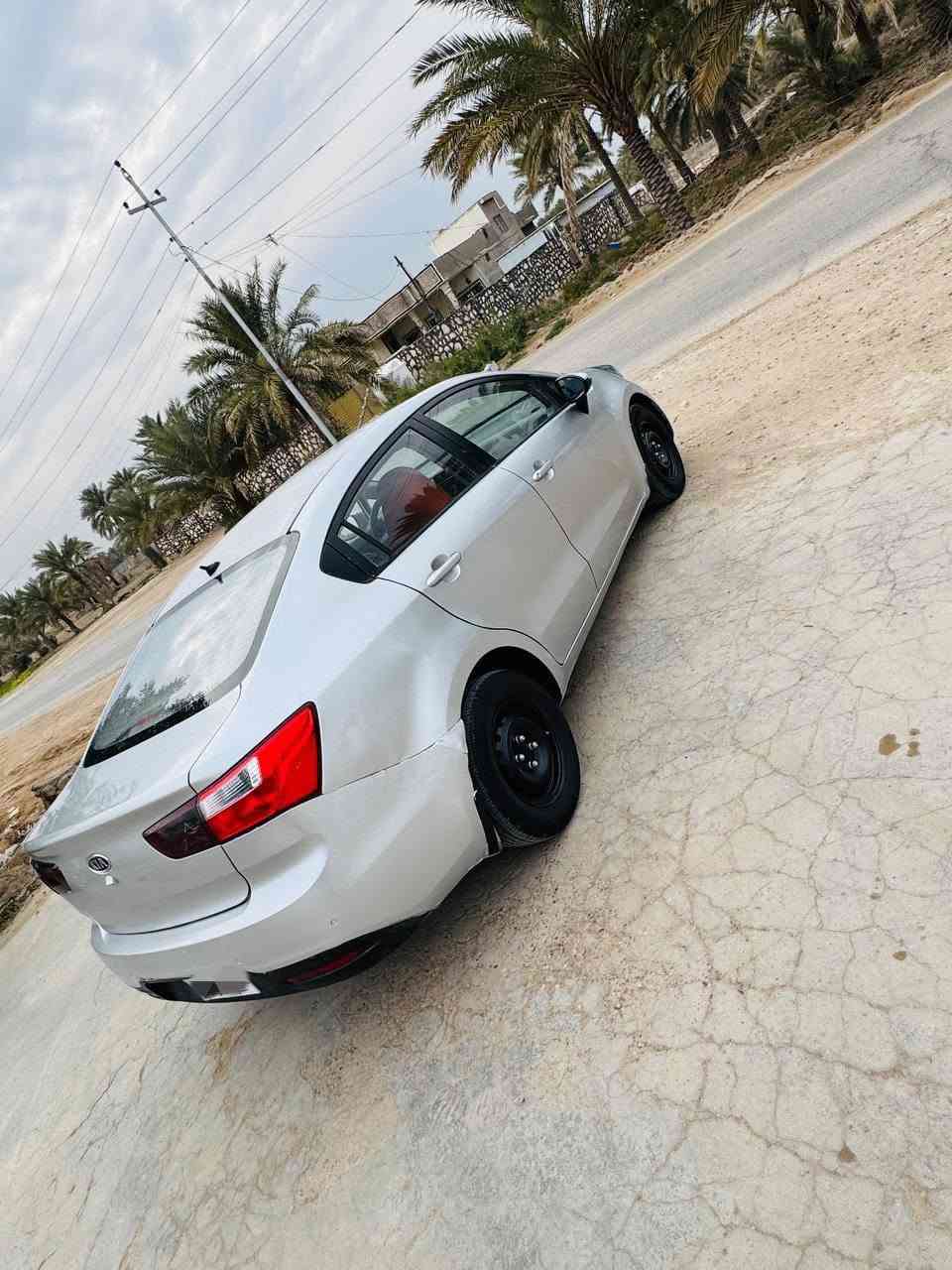 السلام عليكم 
كيه ريو موديل 12 خليجي مصبوغه 
احزام جماليه  رقم مثنى تحويل ثاني 
مكينه 1600دوش حاويه قبل شهر شاده 
تبريد ثلج 
تحكم ستيرن 
مكان واسط قريه 6 مطلوب اكريت  مراوس 
 بيع ترهم  السعر70 وبيه مجال قليل
للستفسار اكثر ***********
