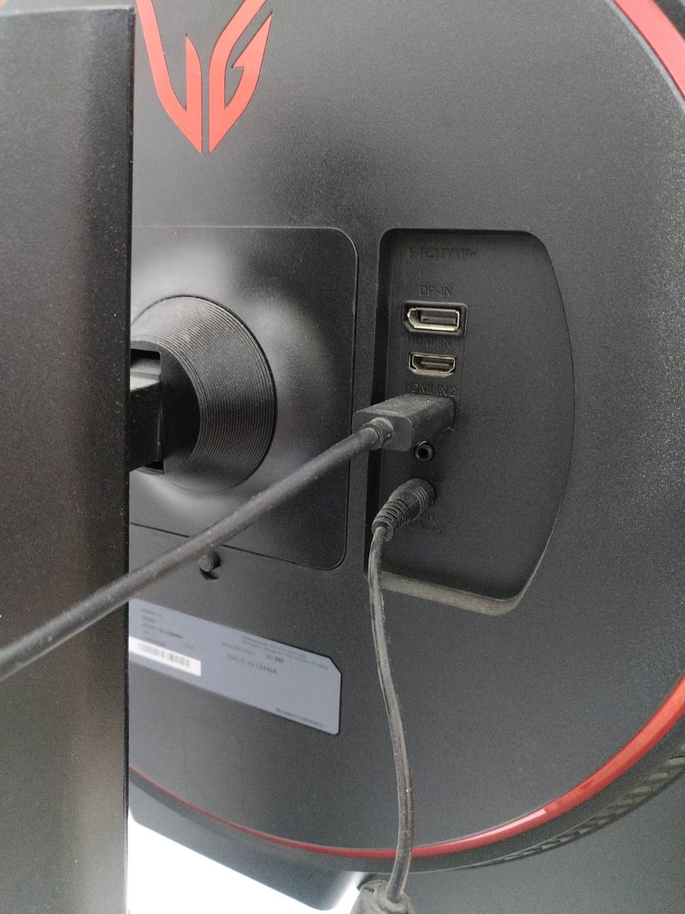 العنوان بغداد شهداء البياع شارع سوق رضا
شاشة LG ultragear 32 2k
32" QHD (2560 x 1440) Display
165Hz Refresh Rate with 1ms MBR
AMD FreeSync™ Premium
sRGB 95% Color Gamut with HDR10
3-Side Virtually Borderless Display
Tilt/Height/Pivot Adjustable Stand
نوع لوحة الشاشة va
و كدامكم عدد ساعات تشغيل الشاشة 364 ساعة
الشاشة نظيفة جدا اخت الجديدة
السعر 270 و بي مجال بسيط