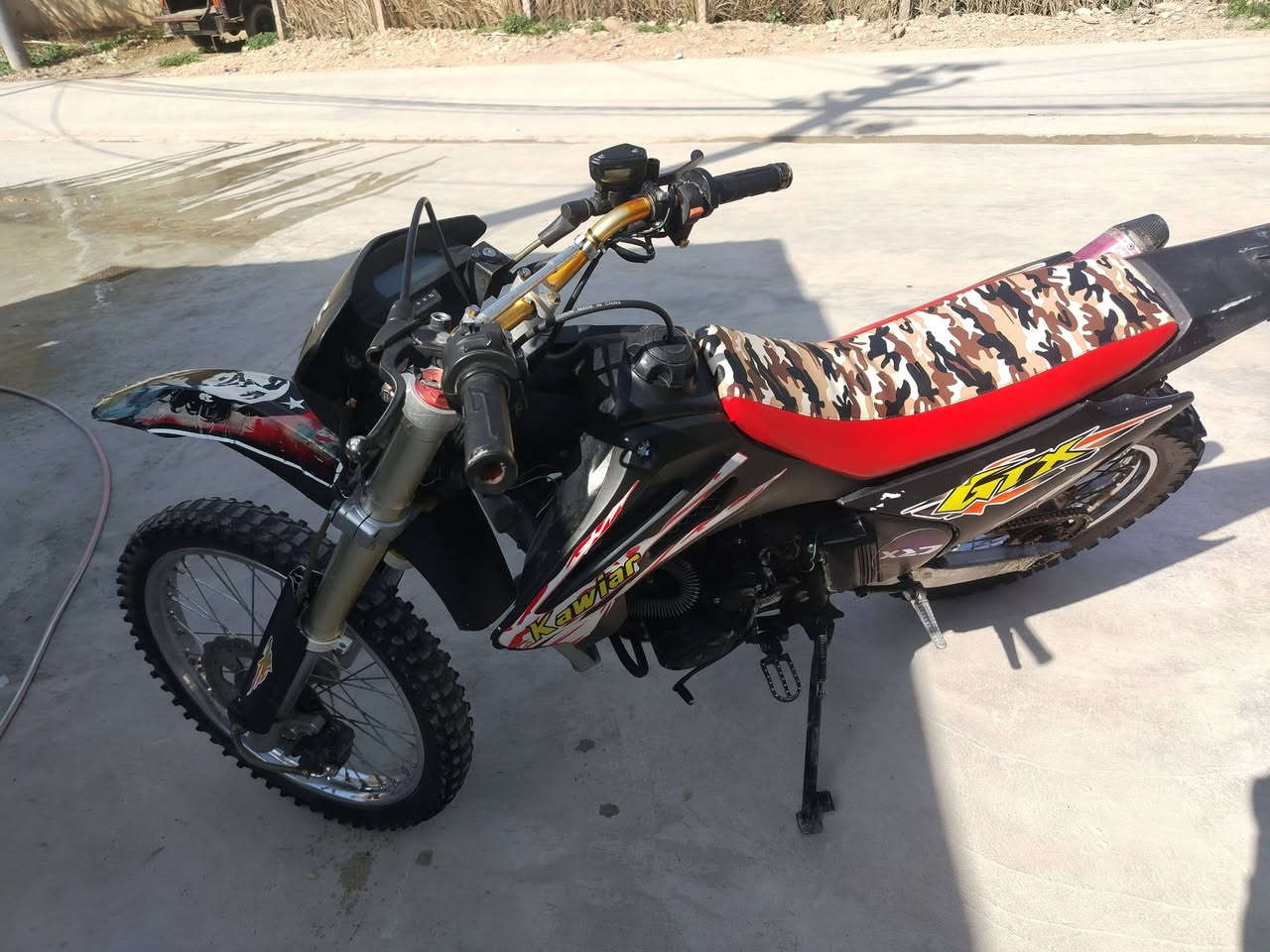 دراجة للبيع موديل 21 كاويار مكينة ٢٥٠ راديتر
سعر 750 بي مجال رقم *********** مكان خانقين
