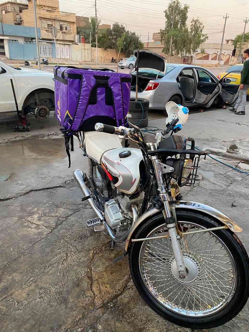 تايكر للبيع ماطور نظيف مايعوزه شي قبل يومين بدلتله ويل ودشالي وزنجيل وباتري النظافه كدام العين السعر 400 وبي مجال 
*********** فقط واتساب
