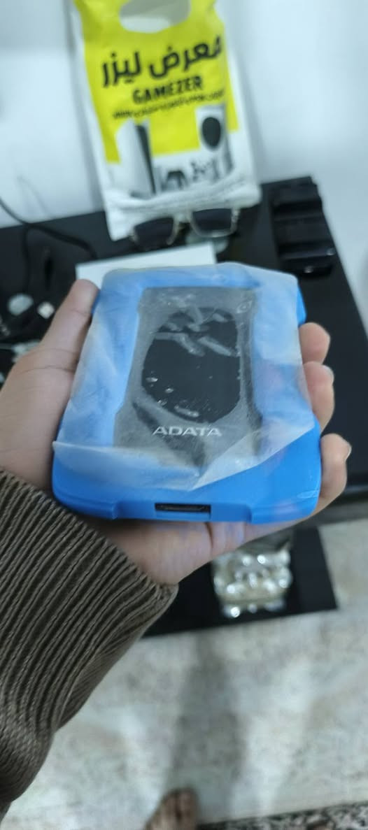 بـ سعر البلاش هو وملحقاته!
اكس بوكس سيريس اس
نظيف نظافة 99.9%
استعمال كلش قليل 
 يجي وياه يدته الأصلية ويده ثانية اصلية وبطارياتهن 
وهارد HHD واحد تيرا
وكيبل الباور
وكيبل الربط بالبلازمة 
السعر 410 وبيه مجال
مكاني ناصرية حي التضحية
هاتف ***********
