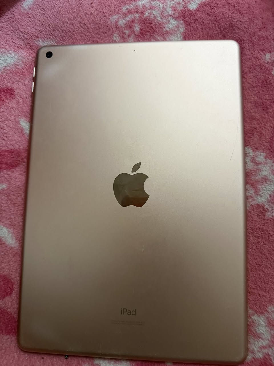 ايباد سفن ١٢٨ جهاز مبدل فقط بطاريه اصليه وكاله بدون ملحقات ١٢٥ مع مجال ***********
