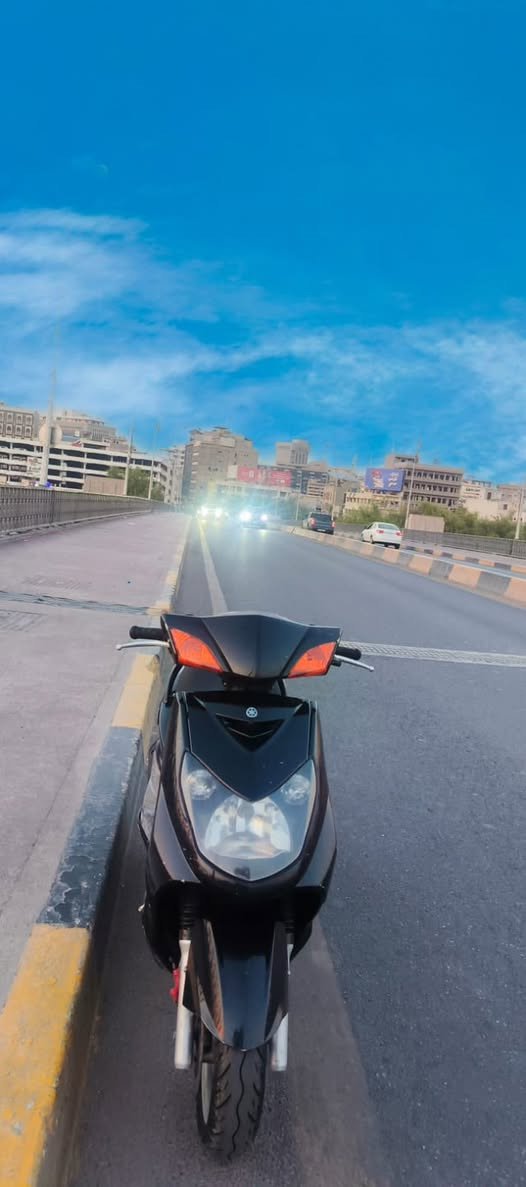 السلام عليكم للبيع سكنس فحل دراجه قبل سبوع نازله رمبه موجود مكاتبه و منفيس دراجه مثل الي بالصوره دراجه جديد بمعنى الكلمه برغي مامفتوح مابيها اي نقص دراجه مكفوله من تجفيت او كفر تجاري 
السعر /مليون و ٢٠٠ بيها مجال 
مكان / كاضميه 
الاستفسار / ***********

