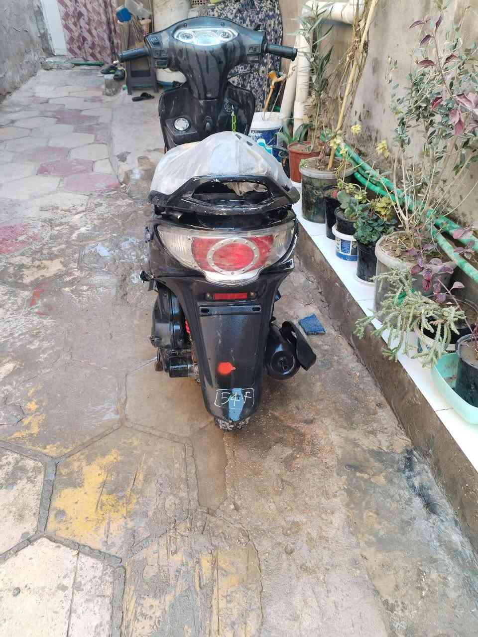 السلام عليكم دراجه للبيع مال حاويه 
‏‪***********‬‏
