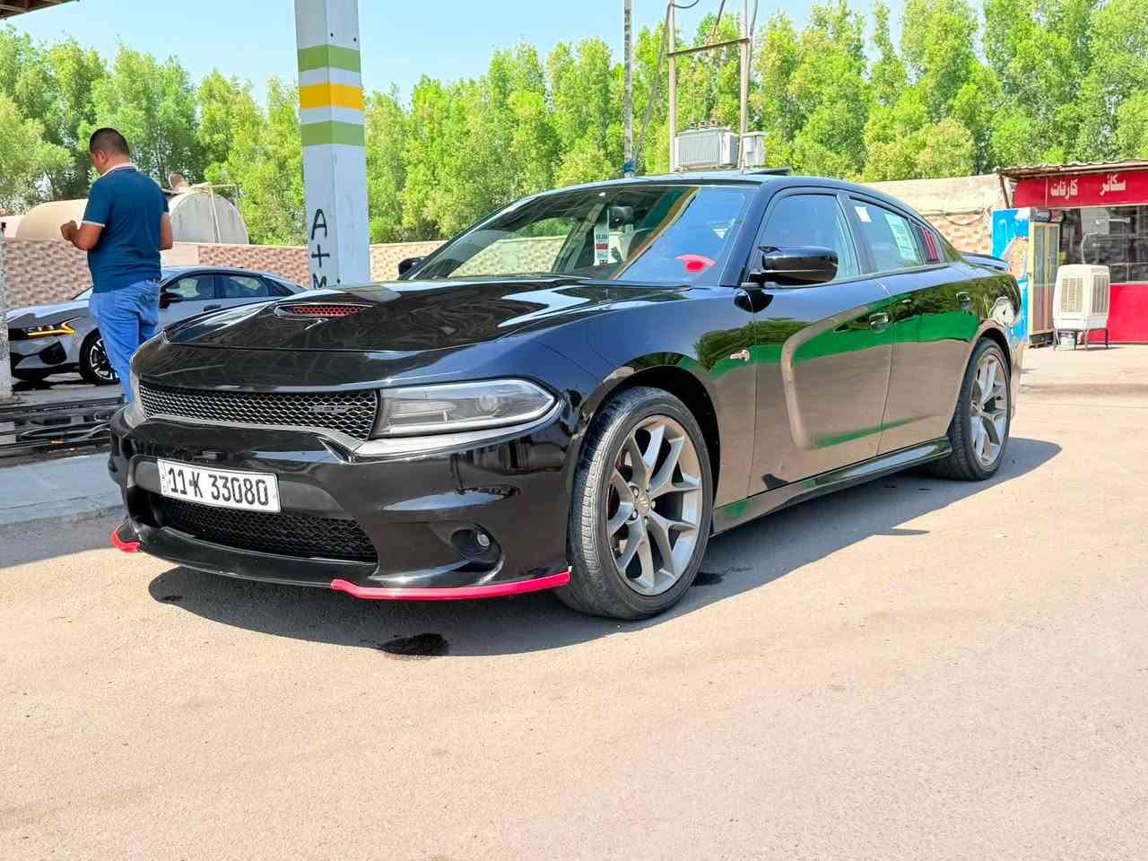 السلام عليكم
جارجر موديل 2015

فول مواصفات

ماكس محدث جيتي 

فتحه سلايت 

كشنات كهرباء وتبريد بلكشن 

تشغيل عن بعد 

مري قلاب 

رادار بلمري 

منضومه زنون كامل 

كير مكينه مكفول 

مكينه 3600

مناقصها اي شي 

ماشيا 200

رقم بغداد باسمي تحويل مباشر 

بيها صبغ حزام مال تحديث 

مكان السياره بغداد 

الستفسار ***********
