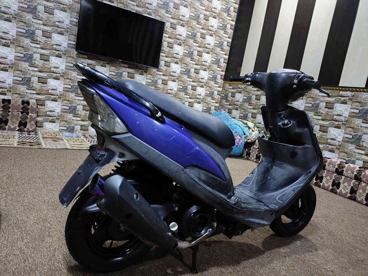 ماكس عدله ياباني جديده ما مفتوحه سلف هندر شاير لايت عالي ناصي سكنات كهربائيات كلها  شغاله اي نقص ماكو بوشه49بلاد مامفتوحه شلعه ومشي ونعومه كفراتها بلاد امختمات نفس الختم سعر 625 وبيها مجال الاستفسار *********** أو متواجد وتساب مكاني بصره حي شرطه قرب المعارض مال سيارات جديده مقابيل حيانيه
