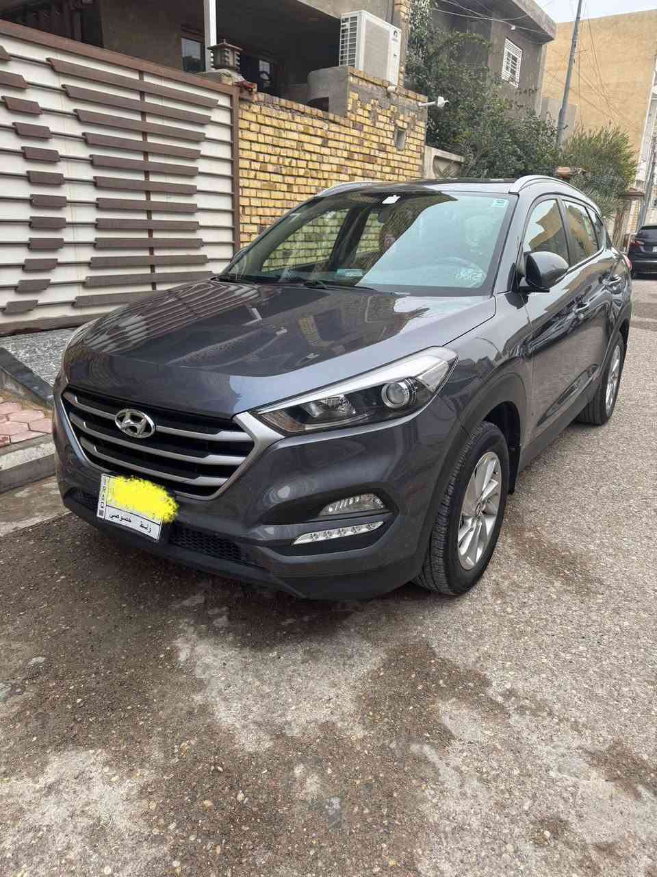 السلام عليكم توسان ٢٠١٨ خليجي بيها رشات الخليج ٣ قطع مكينه كير كفاله مري شفط تبريد قطعتين حساس خلفي رقم واسط ماشيه ٢٠٥ السعر المطلوب ١٥٩$ السياره بالكوت مركز المدينه ***********
