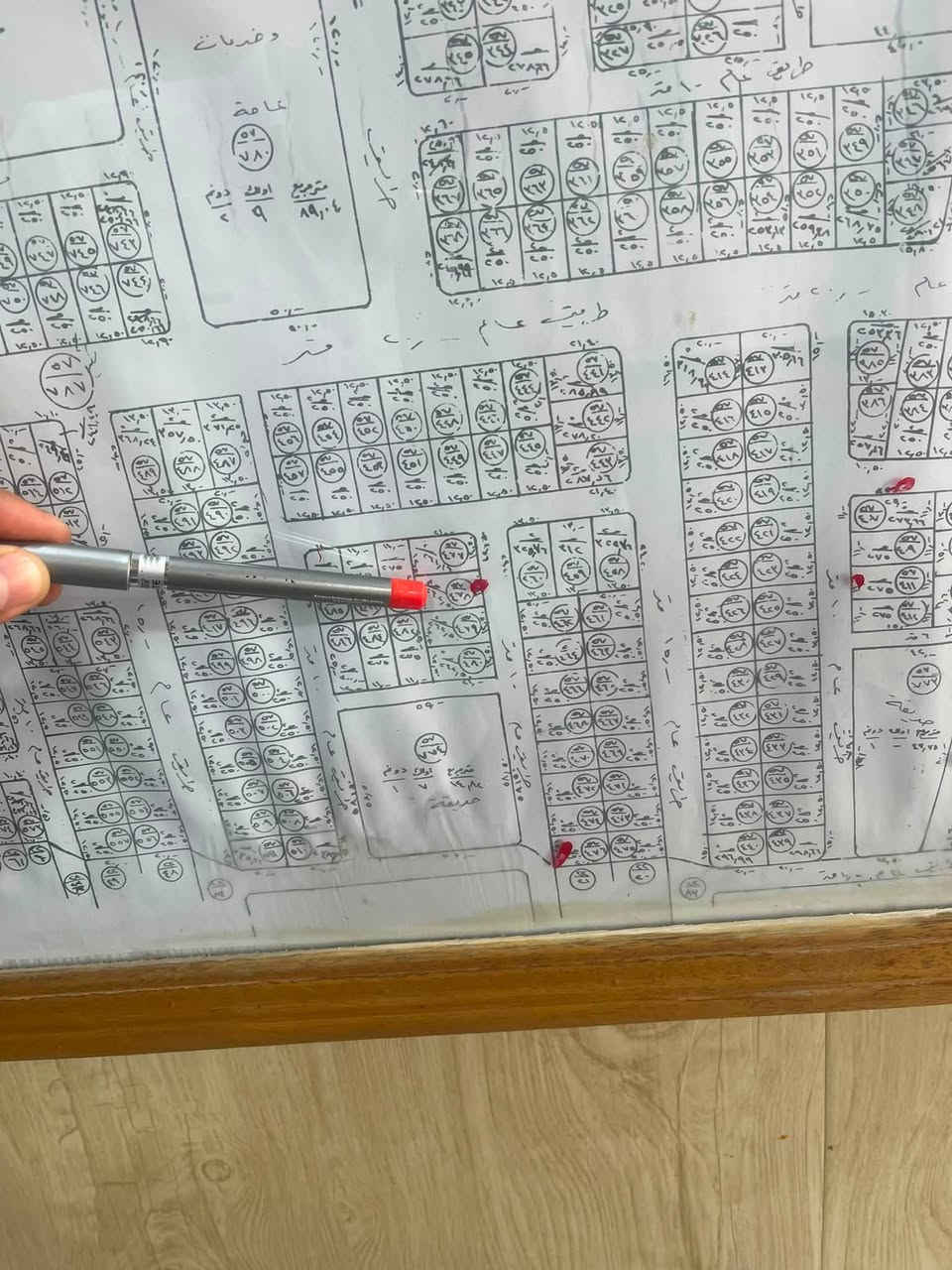 قطعة أرض سكنية رقم القطعه 57/ 478شريعة السراي  ”للبيع، مساحة262م، واجه ١٢ونص بموقع راقي ومميز داخل حي مخدوم بالكامل 🌟
قريبة من المدارس، الكهرباء والماء.
منطقة هادئة للاستفسار اكتر التواصل خاص او اتصال على الارقام 
***********كورك 
***********اسيا 
موقع مكتب السيد للعقار دورة القلعه
