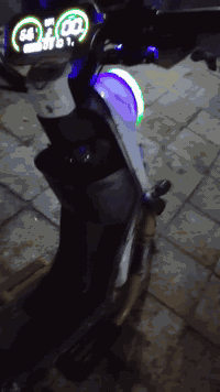 السلام عليكم للبيع دراجه شحن خمس بطريات جديد كهربائيات كمله ما بيه نقص اكس 900 شلعه  ومعدل اطلع ثمانين ما بيه نقص تايرت جدد مكاني مقبل منشه نصر ***********
