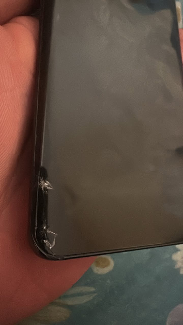 اعادة نشر بسبب الوعود الكاذبة
جهاز هونر X9c 5Gذاكرة 256 /عشوائية 12 وليس 8 

الجهاز جديد بمعنة الكلمة وغراضه لحد الان ممستخدمهن بس وكع مني ونفطرت الشاشة مثل ما موضحه بل صورة اخذته جديد ب٤٠٠ الف

سعرة ٢٠٠ وبي مجال قليل جدا شراي ادخل خاص وتامر امر مكاني ديالى بعقوبة الوثبة رقم ***********

مو شراي لاتكسر بحلال غيرك رجاء🩶
