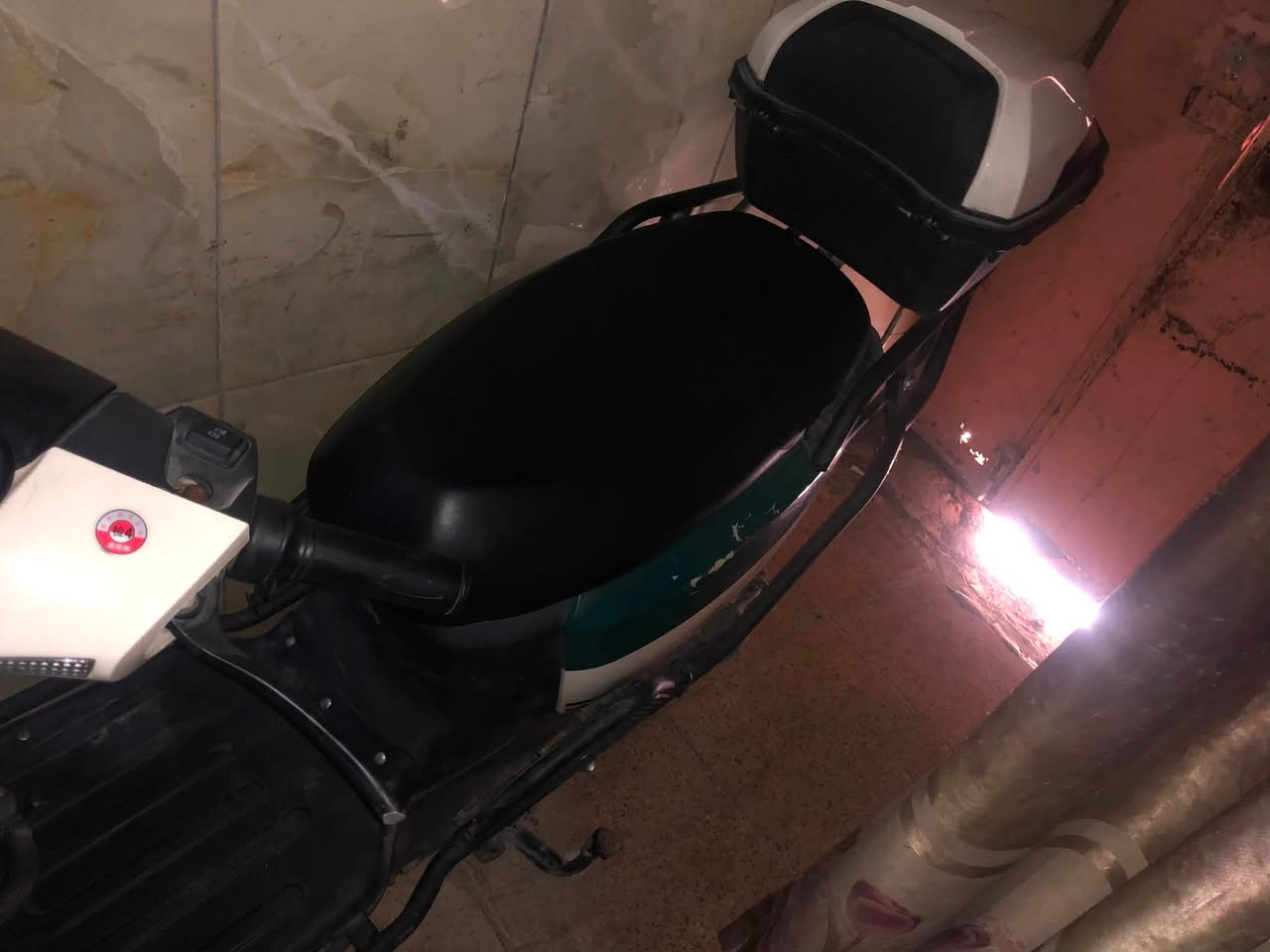 دراجة اعتمادية بيه 3 سرع ونظام رجوع للخلف ولايت عالي وناصي واشارات ودرع كاملة من كلشي مبيه نقص والدراجة ميحاسب عليه المرور متنحجز بالشحنة الوحدة تمشيك 50 كيلو سعر 650 الف وبيه مجال حك الجية مكان مدينة الصدر يم سوق الاولى رقمي واتساب ***********
